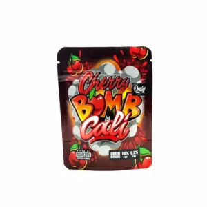 Cherry Bomb Cali CBD flores greenhouse compactas con tricomas brillantes y aroma frutos del bosque
